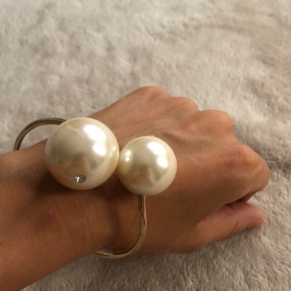 Elegant chic bracelet
